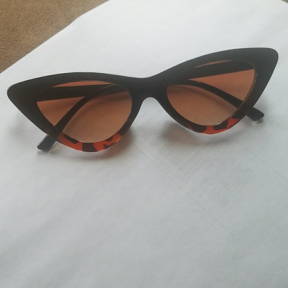 Accessories - New vintage cateye sunglasses